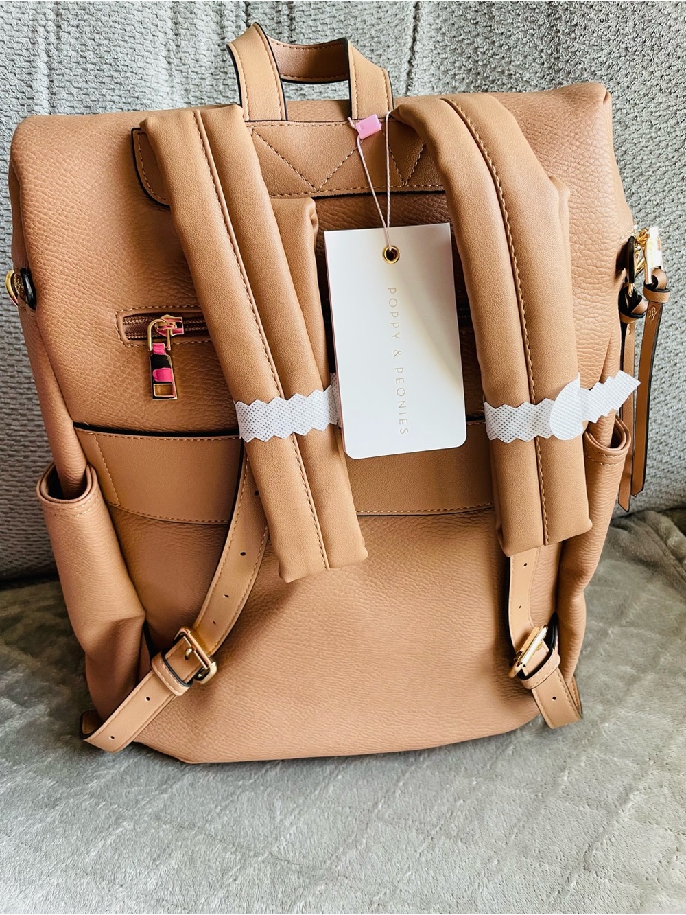 Poppy & Peonies Commuter Backpack - Mocha Mousse - Picture 6 of 7
